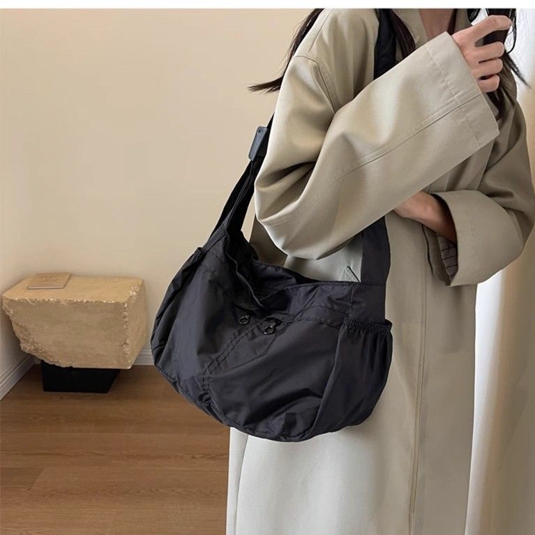 2024新款爆款折叠户外单肩斜挎包男女通勤牛津布防水轻轻便大容量