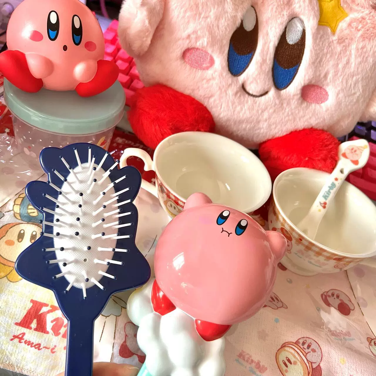 Мультяшная щётка (Kirby) — антистатическая мягкая подушка на ручке, подарок, с подарочной коробкой