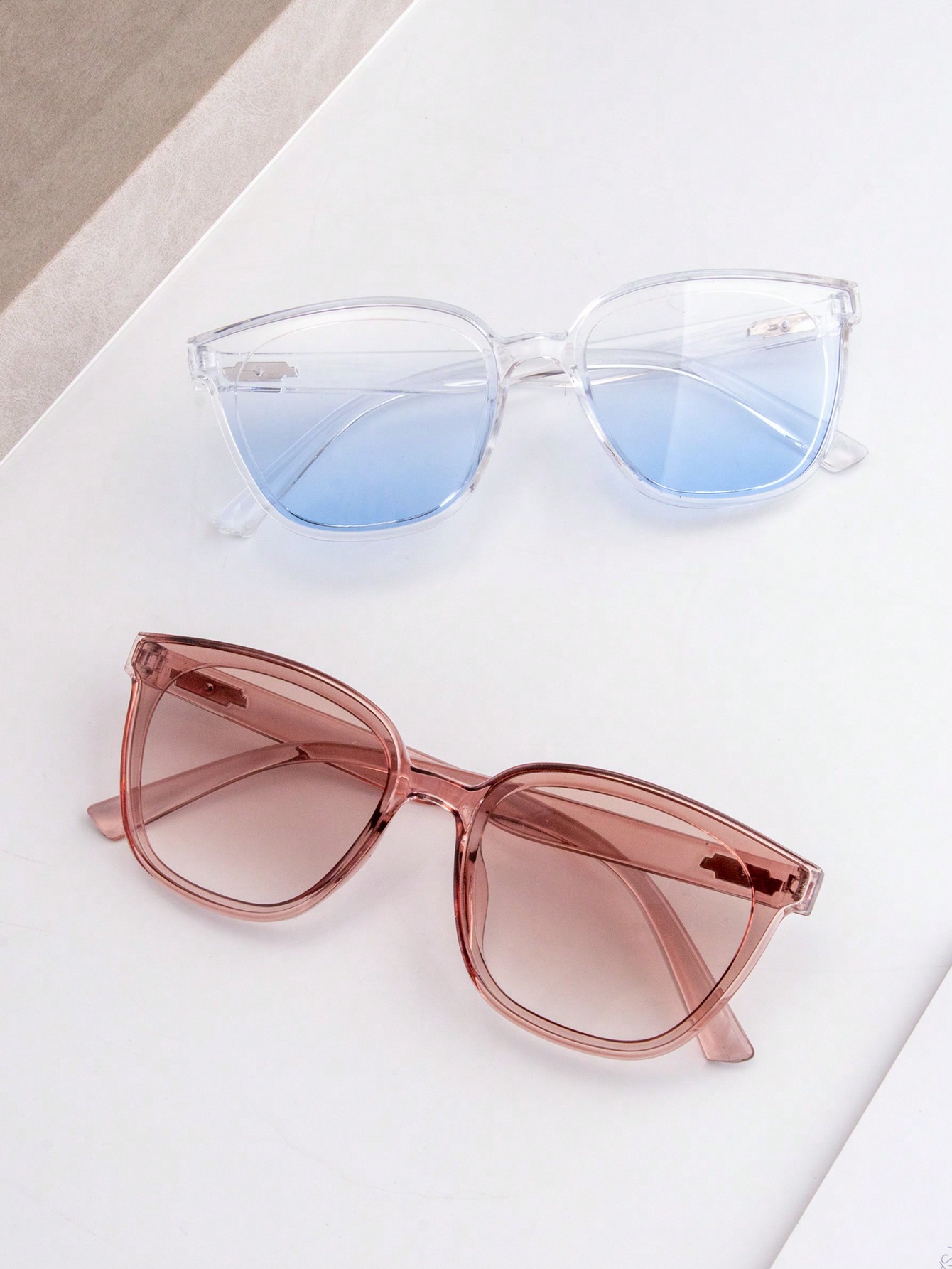 summer fashionable sunglasses