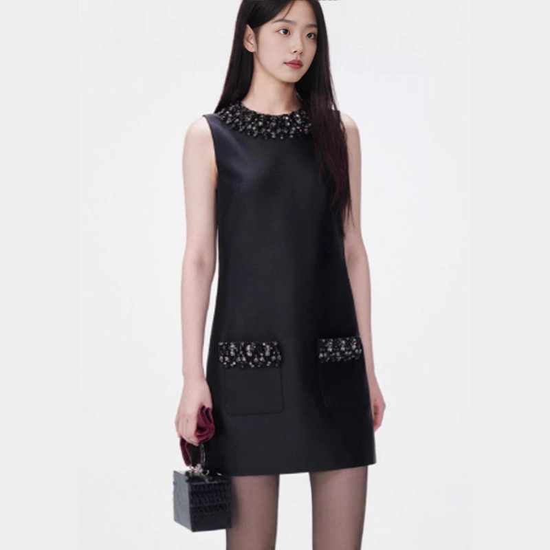 Sp Vest Dress 2025 Summer Women's French Hepburn Style Nail Drill Round Neck Mid-Length Black Sleeveless Dress