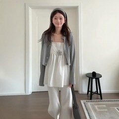 早秋韩系穿搭套装女超好看白色吊带背心外搭长袖小开衫两件套上衣