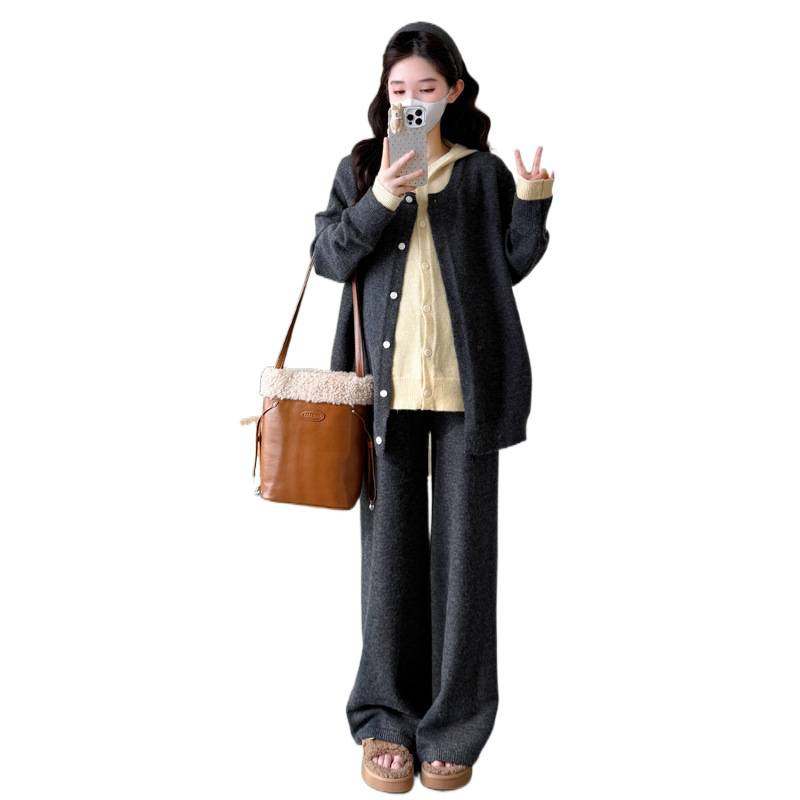 孕妇装2025秋冬新品孕妇假两件撞色连帽毛衣慵懒气质时尚宽松套装|undefined