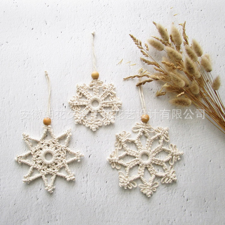 Christmas snowflake scene layout exquisite snowflake Christmas tree small snowflake hanging decorations children's room window decoration