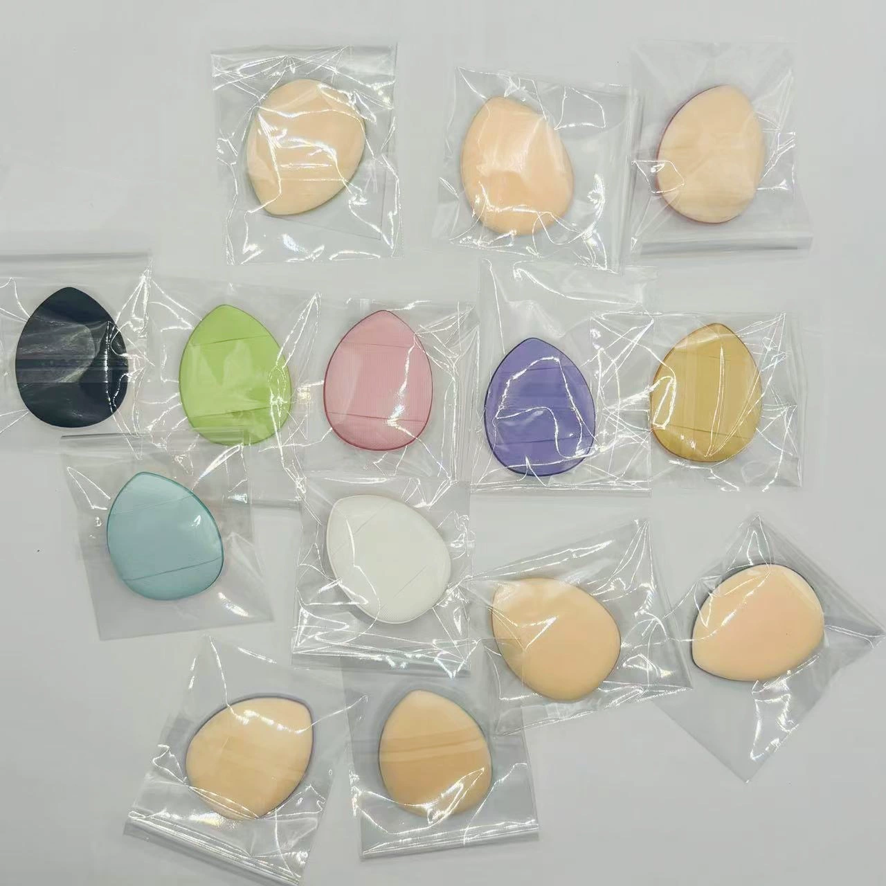 Finger Makeup Sponge Pad, Soft Teardrop Applicator for Primer, Foundation, Powder, Multilayer