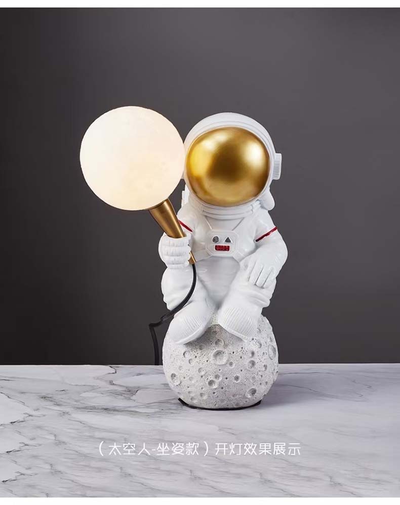 Astronaut Lamp Image 8