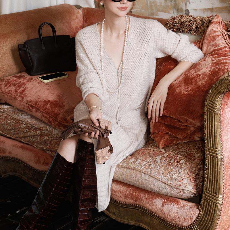 Soft and Waxy Light Milk Tea Color Elegant Italian Cashmere Knitted Top + Skirt Suit Soft and Waxy Light Milk Tea Color Elegant Italian Cashmere Knitted Top + Skirt Suit