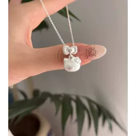 项链;手链;耳环