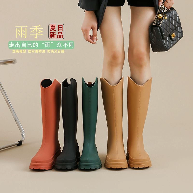 Новые женские непромокаемые сапоги через границу, модные высокие водонепроницаемые, нескользящие, бархатные и теплые, универсальная уличная рабочая обувь, корейская версия, горячий стиль.