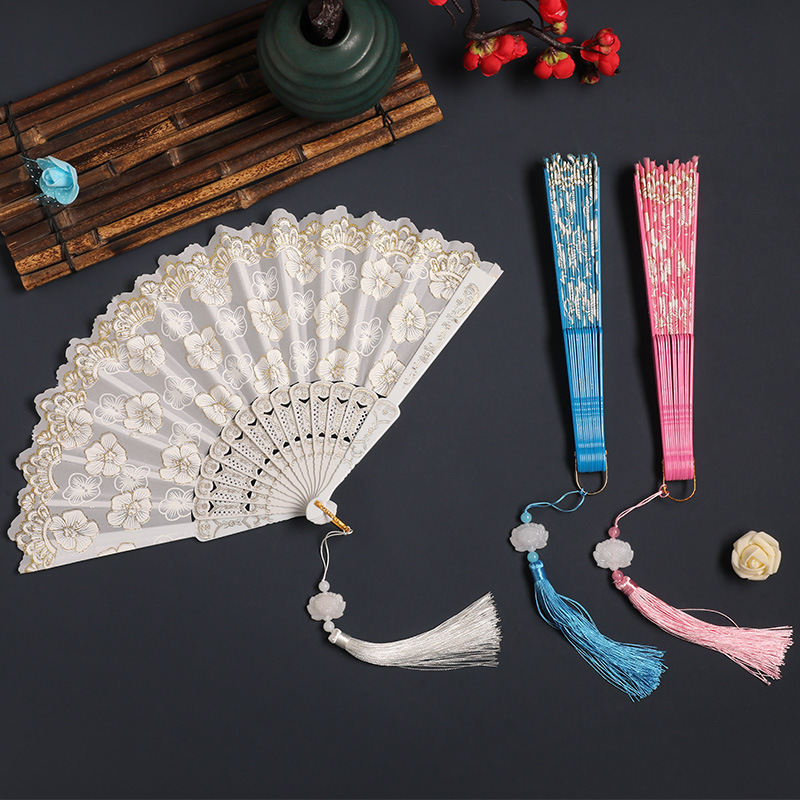 Ancient-style Chinese fan, cherry blossom folding fan, Hanfu, cheongsam, horse-face skirt, dance folding fan, photo prop Ancient-style Chinese fan, cherry blossom folding fan, Hanfu, cheongsam, horse-face skirt, dance folding fan, photo prop