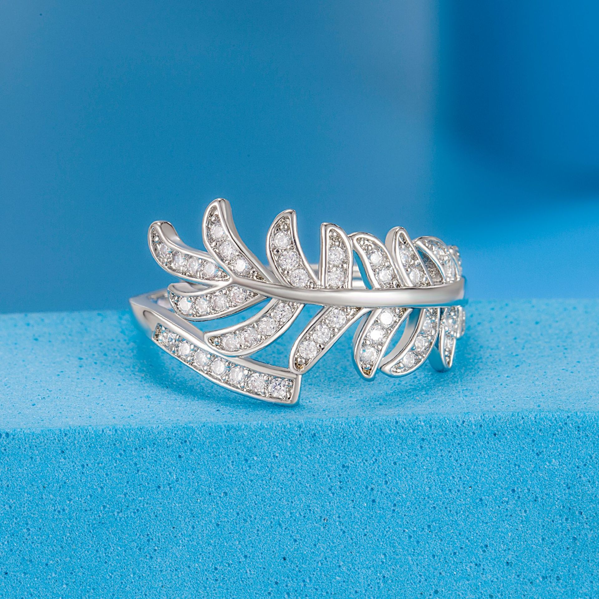 Minimalist Designer Ring With Full Diamond Inlay Creative Style_voghion.com