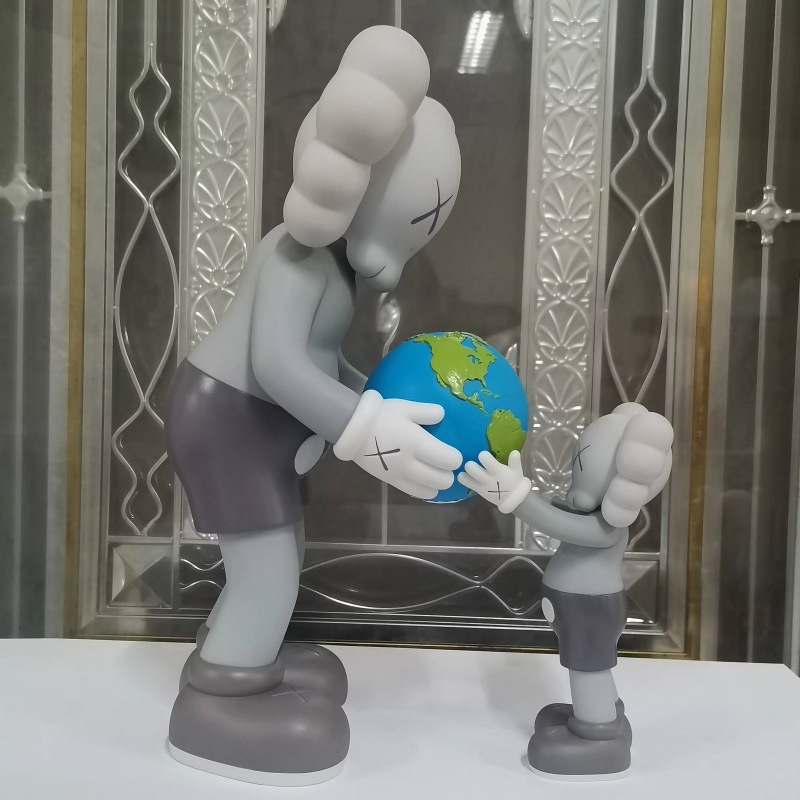 THE PROMISE 抱地球 35cm-灰色盒装