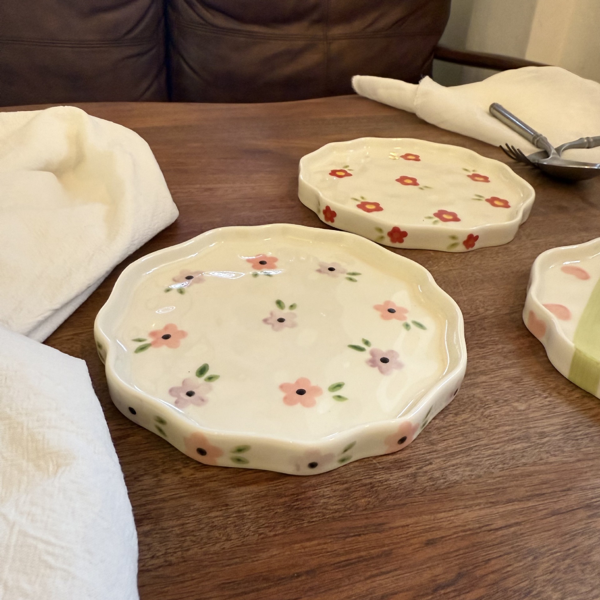 Navidad francesa retro pinza de mano pura pintada a mano taza de café de cerámica plato de alto valor plato de postre de té de la tarde