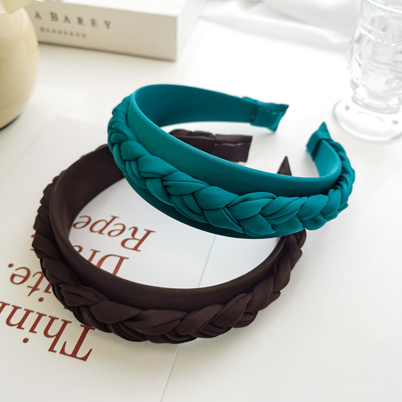 Nihaojewelry Korean style solid color cloth braided widebrimmed headband wholesale jewelrypicture11