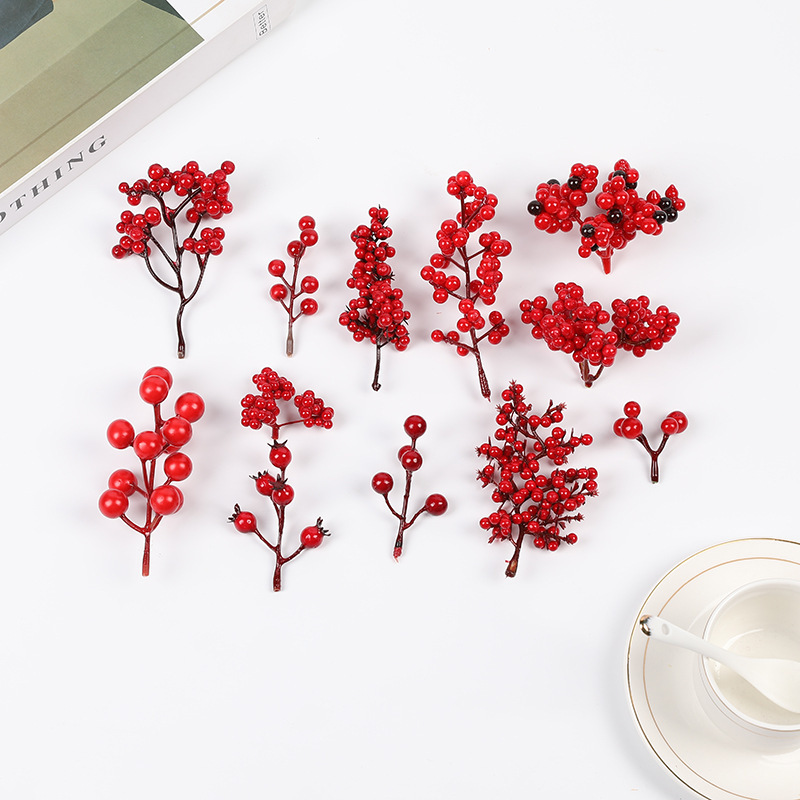 Amazon factory wholesale red berry simulation red fruit Christmas festive New Year home decoration rich holly fruit Amazon factory wholesale red berry simulation red fruit Christmas festive New Year home decoration rich holly fruit