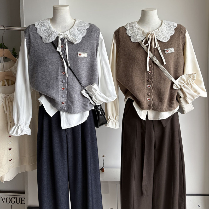 [Bizheng] 2026 Autumn New Korean Style Small Label Heart Knit Vest Doll Collar Shirt Set for Women 7362