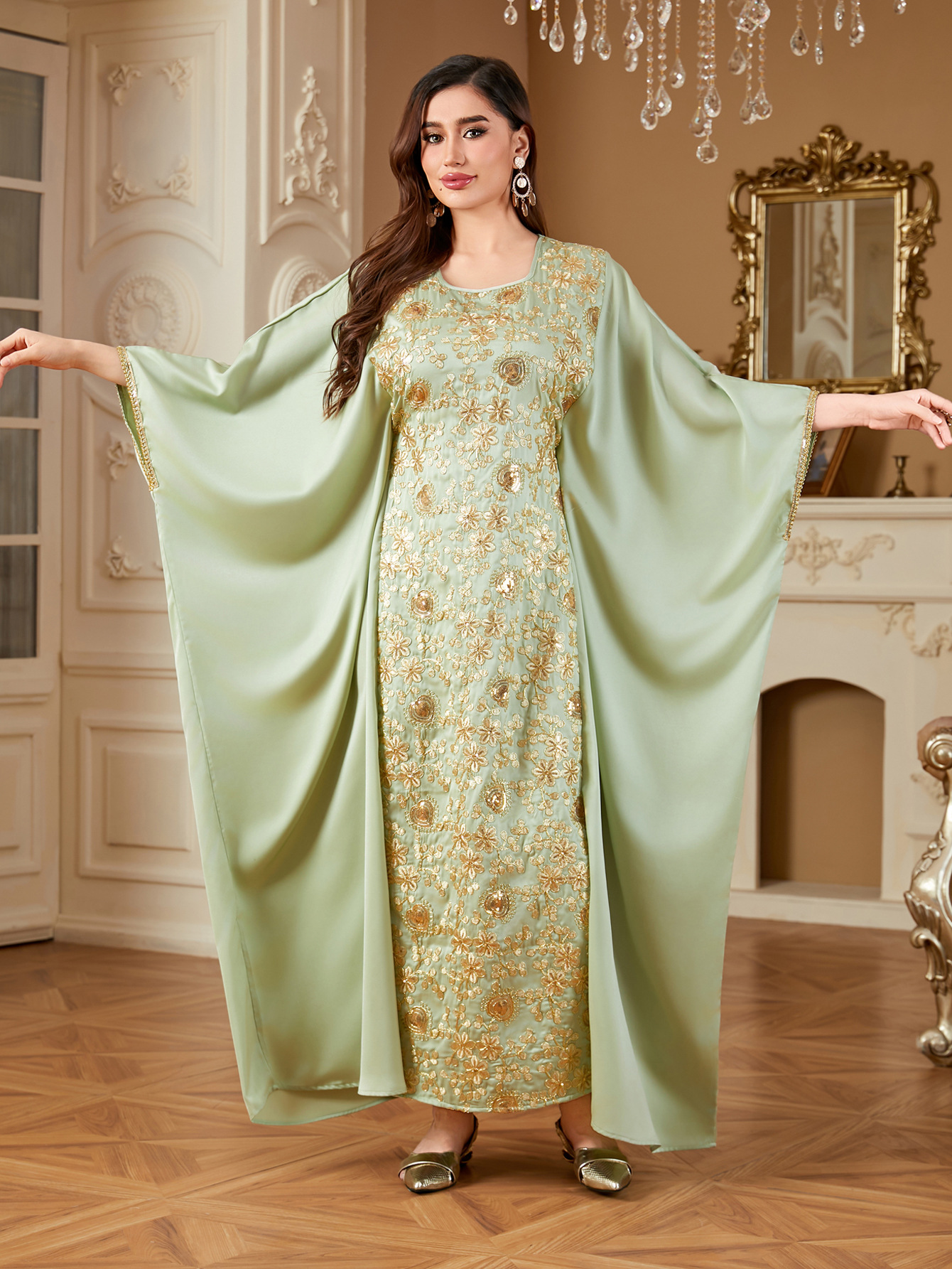 Embroidered Muslim Dress With Batwing Sleeves And Sequined Details_voghion.com