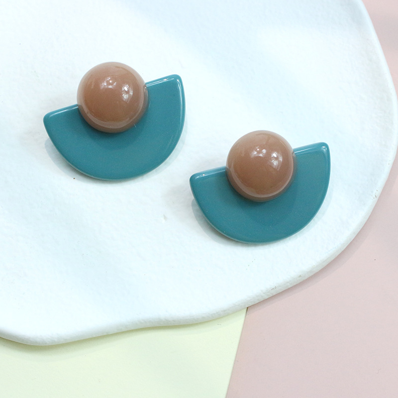 1 Pair Retro Semicircle Arylic Womenu0027S Ear Studs