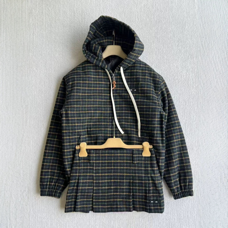 Nanyou Women's Clothing M Brand 2026 Autumn/Winter New Collection: Color-blocked Plaid Hooded Jacket and Pleated Skirt Set for Women Nanyou Women's Clothing M Brand 2026 Autumn/Winter New Collection: Color-blocked Plaid Hooded Jacket and Pleated Skirt Set for Women