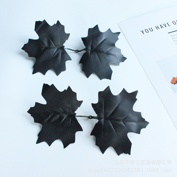 Realistic maple leaf