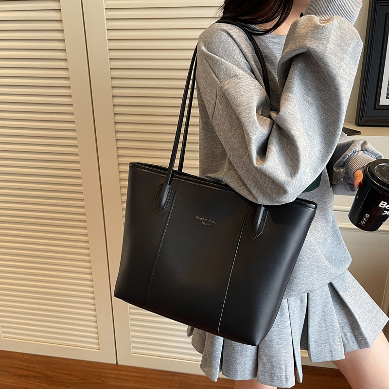 Bolso Tote nuevo producto más vendido transfronterizo para mujer de gran capacidad 2025 todo-fósforo casual simple de alta calidad bolsa de axila de un solo hombro