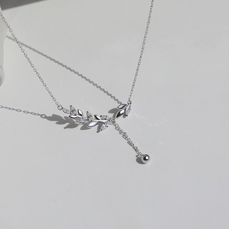 Ears necklace