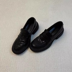 羊の皮の版 ~ 英倫風の厚い底の楽福の靴の女性の足は怠け者の靴の百合の靴の学院の風jkの制服の靴を漕ぎます。