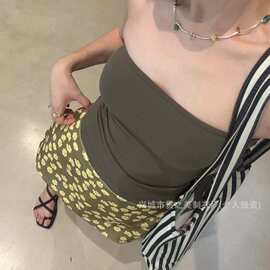 泰国东南亚海岛穿搭度假显瘦性感抹胸多巴胺辣妹分体裙式泳衣女