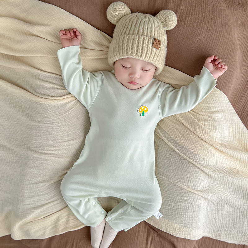 新生儿衣服婴儿德绒保暖连体衣宝宝哈衣爬服冬装厚秋冬0-3-6个月