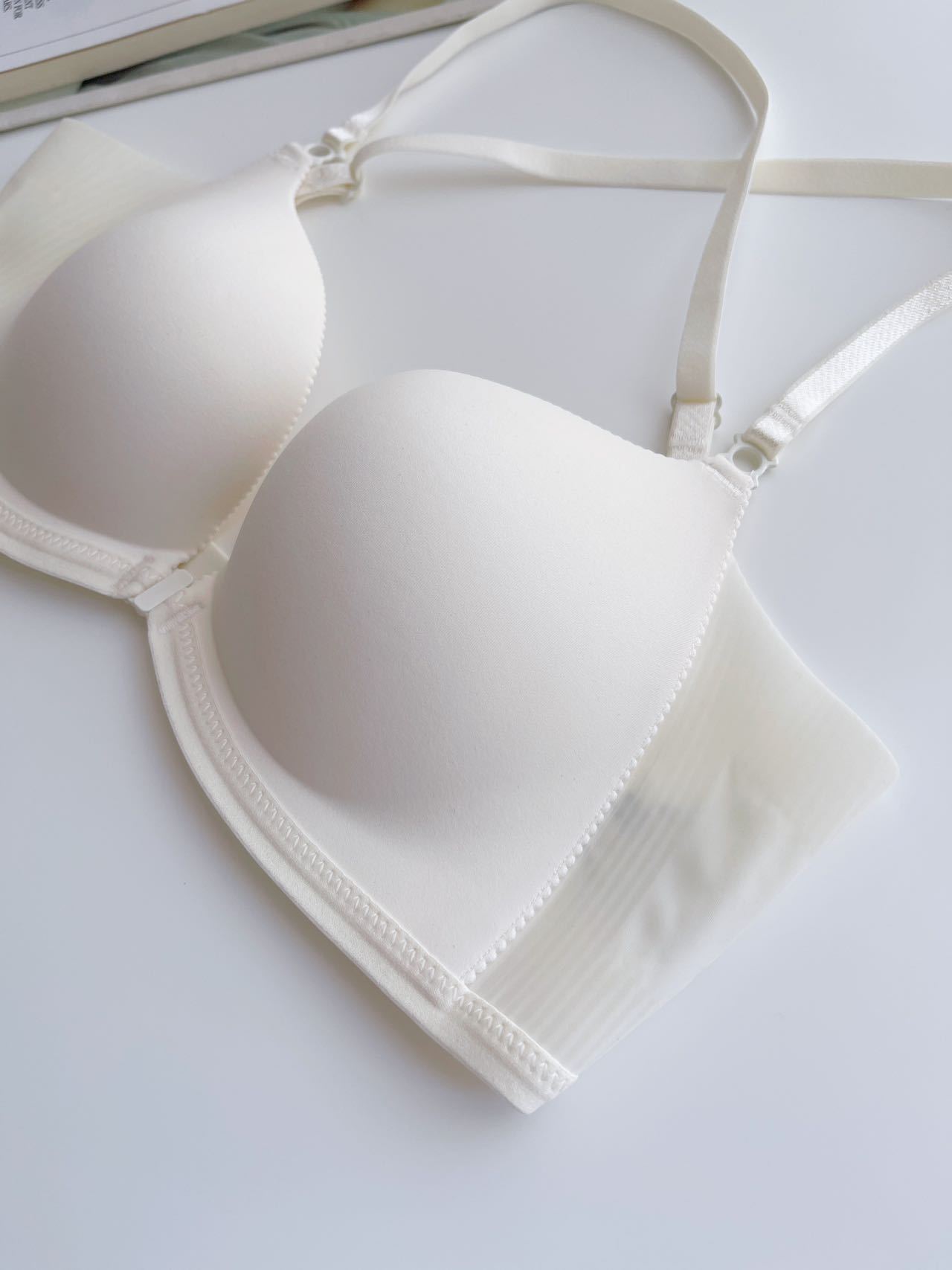 168 una hebilla para usar, realmente no hay rechazo, hebilla delantera ultrafina de 0,8 cm, sin anillo de acero, sin costuras, hermoso sujetador sin espalda