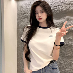 正肩ファッション半袖tシャツ女性2025新夏ゆるいアメリカ衝突色デザイン感丸襟半袖上着