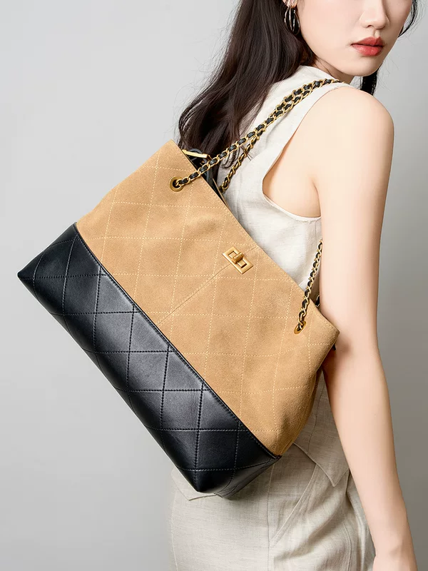 Handheld chain, capacious one-shoulder bag, chain bag, high-quality style