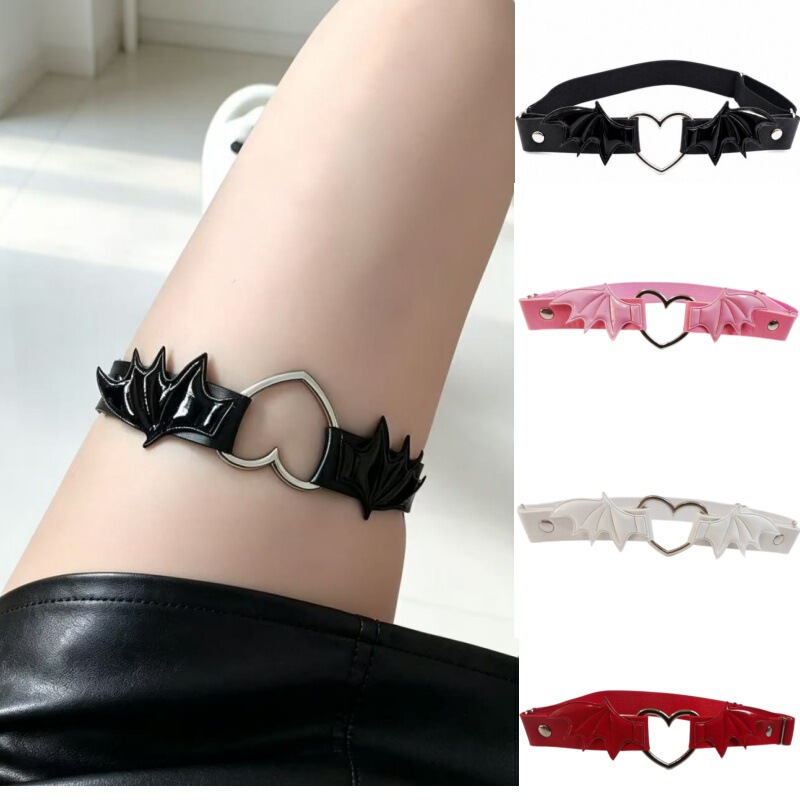 European and American style, sexy, hollowed-out heart-shaped garter belt, simple and stylish, with bat wing design, made of leather, and featuring high elasticity for a comfortable fit around the thighs