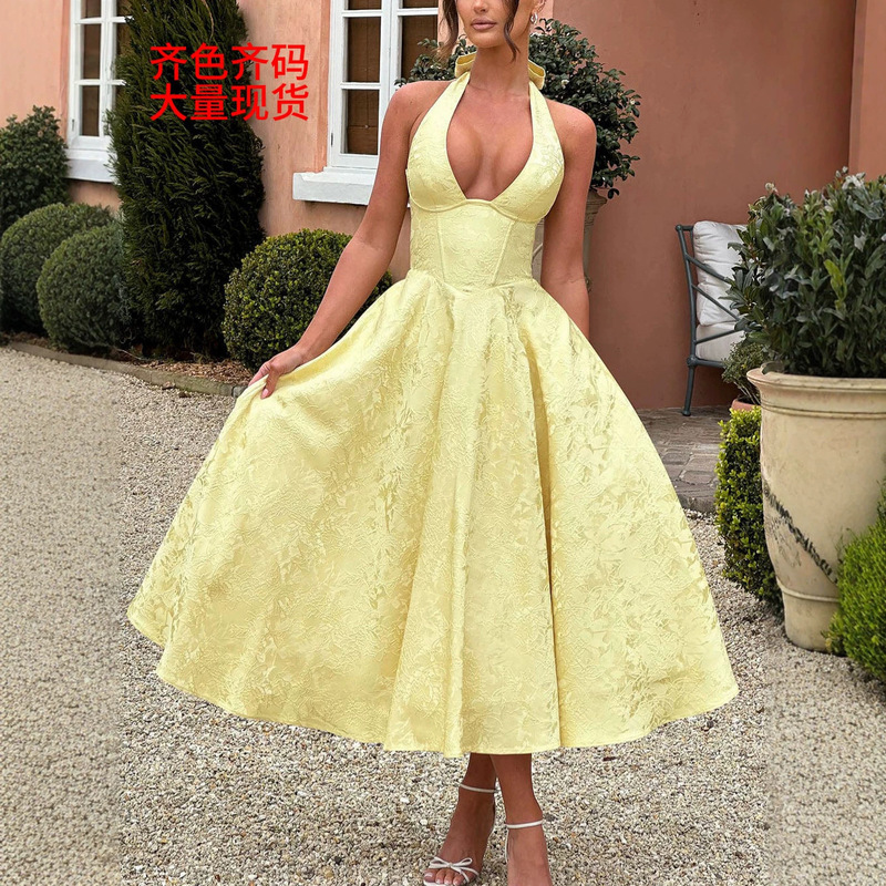 European and American Cross-Border V-Neck Halter Jacquard Dress Evening Gown Spring and Summer Elegant Sleeveless Backless Waist-Cinching Long Dress European and American Cross-Border V-Neck Halter Jacquard Dress Evening Gown Spring and Summer Elegant Sleeveless Backless Waist-Cinching Long Dress