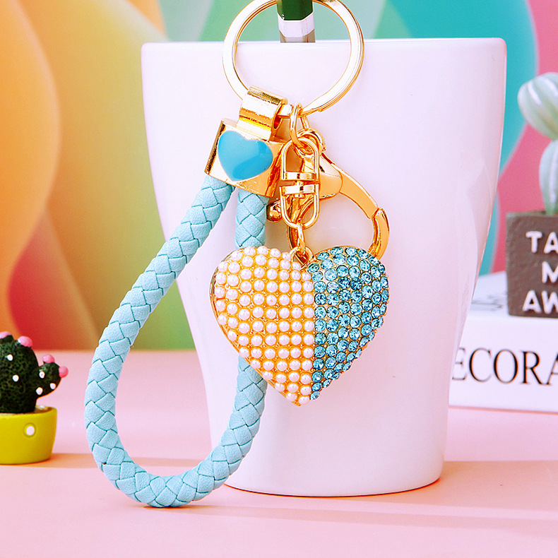 10g Weight Lobster Trigger Clasp Closure Clasp Closure Type Rhinestones Inlay Material Keychain Classification 1 Piece Quantity Daily Occasion Zinc alloy Material Heart Shape Pattern Unisex Gender Plating, Diamond Design Cute Style 1 Piece Cute Heart Shape Zinc Alloy Plating Diamond Rhinestones Unisex Lobster Trigger Clasp Closure Keychain 8