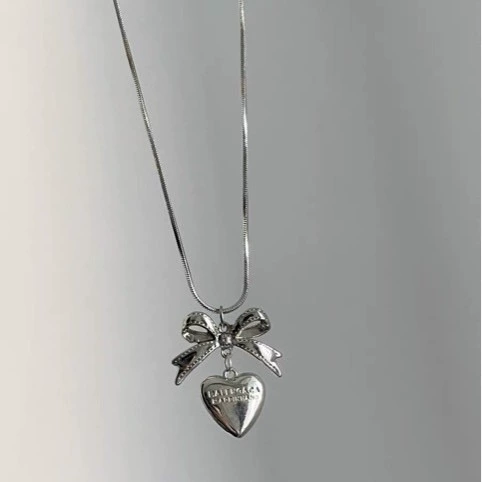 Earrings with bow, internet celebrity