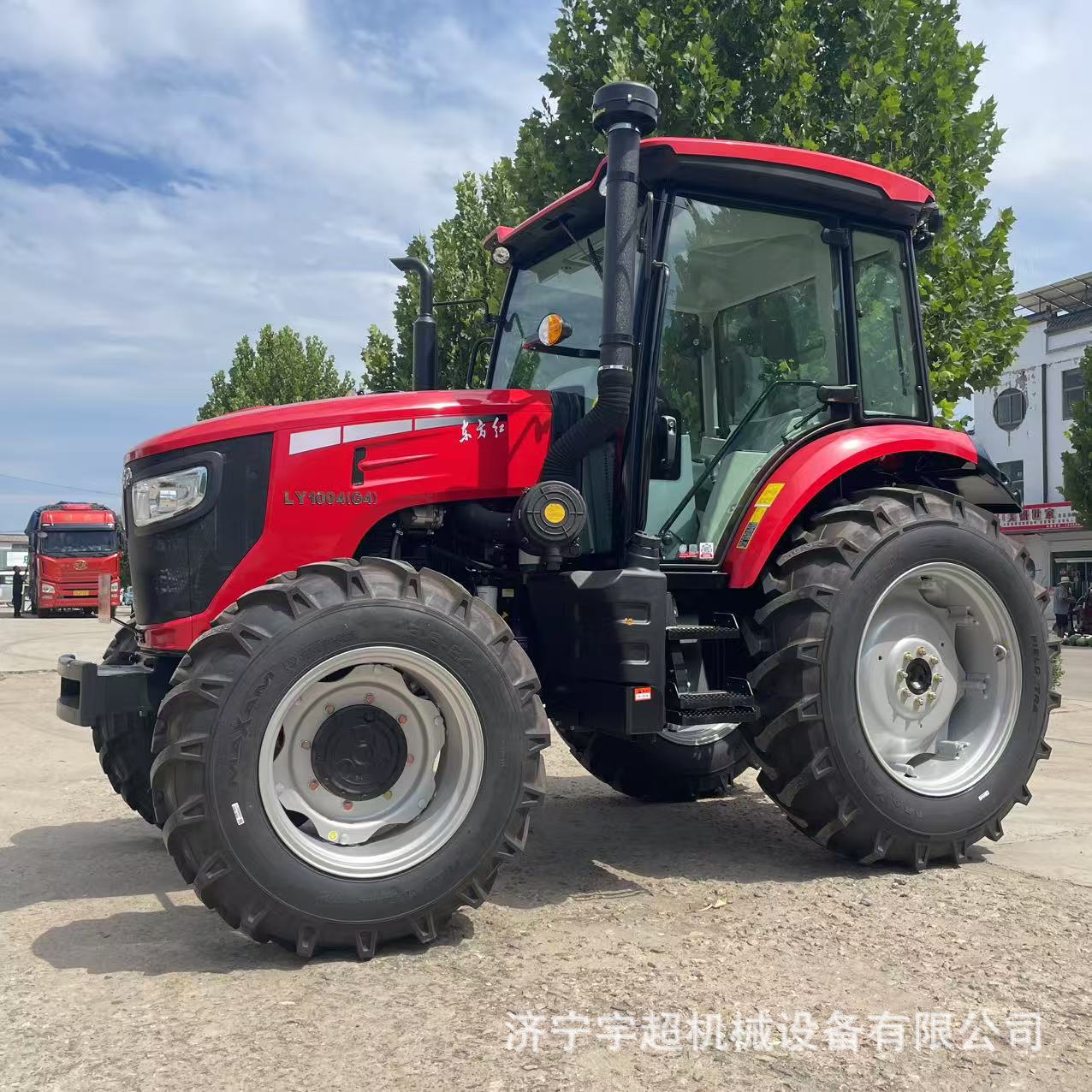 东方红1004大马力农业拖拉机雷沃欧豹1004四轮耕地机效果给力