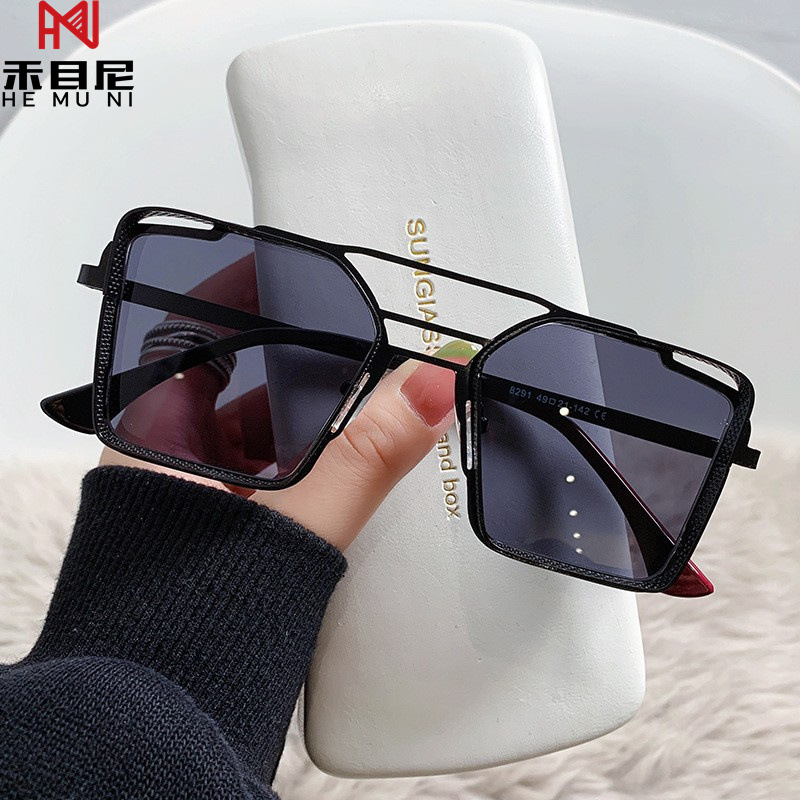 블랙 프레임 블랙 그레이 시트