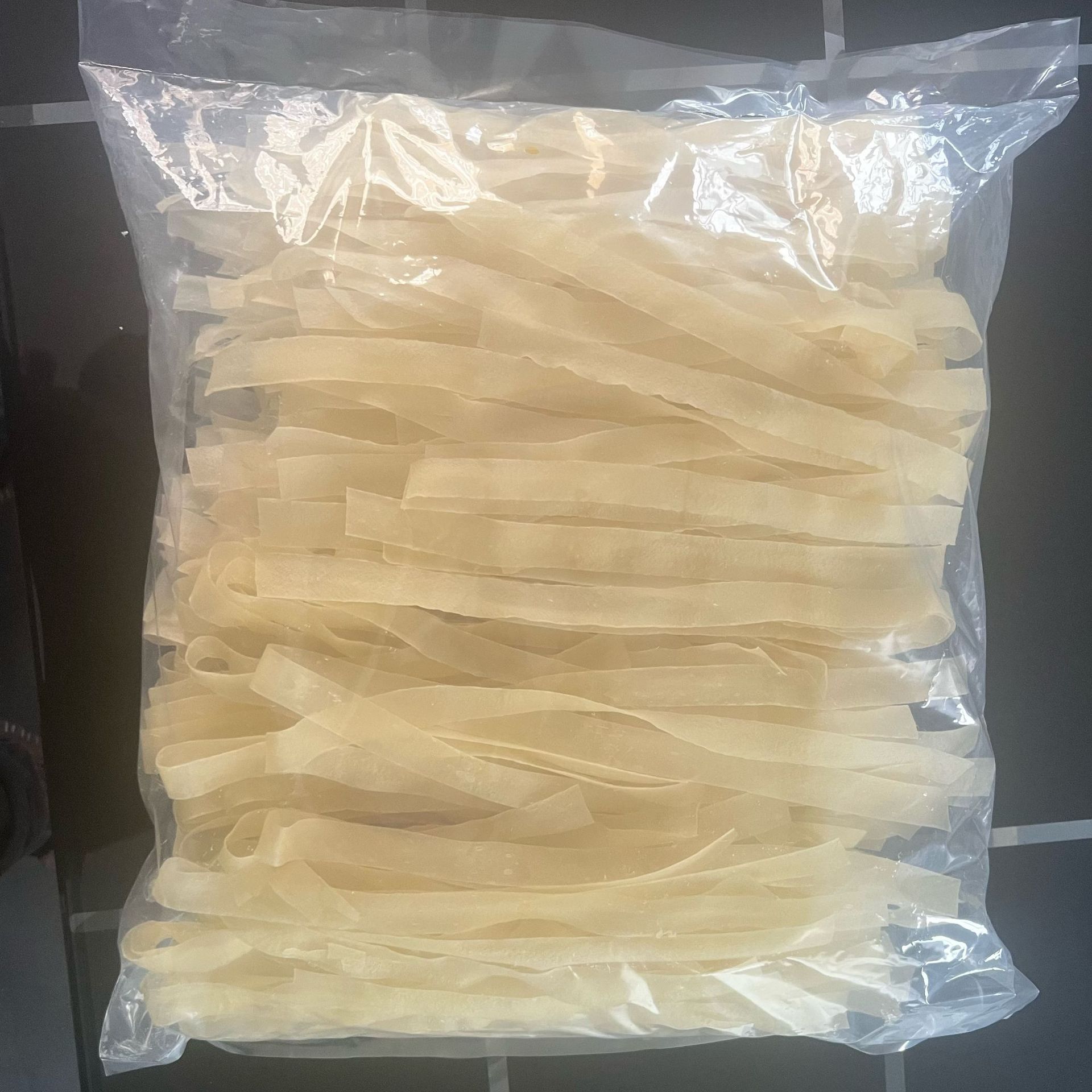 厂家直销方便面皮口感劲道可凉拌爆炒火锅麻辣烫小麦粉大分量装