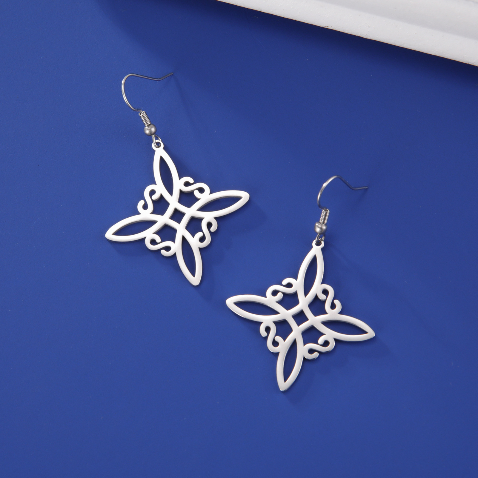 16g Weight 304 Stainless Steel Ear Needle Material 1 Pair Vintage Style Simple Style Witch Knot Solid Color Plating Hollow Out 304 Stainless Steel Stainless Steel Earrings