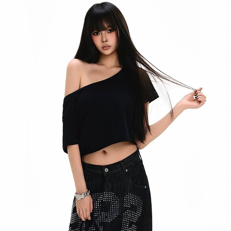 Black off-shoulder short-sleeve T-shirt for women, summer loose-fitting crop top with one-shoulder design, spicy girl style, solid color with a stylish touch Black off-shoulder short-sleeve T-shirt for women, summer loose-fitting crop top with one-shoulder design, spicy girl style, solid color with a stylish touch