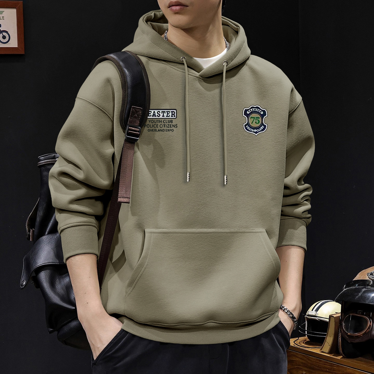 Otoño y invierno suéter masculino suelto casual in tendencia otoño y invierno engrosado pareja nueva impresión de camisa con capuzas de terciopelo
