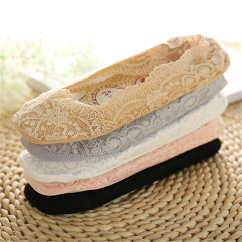Summer lace boat socks for women silicone non-slip cotton bottom invisible socks women's socks thin Japanese style shallow mouth cotton socks wholesale