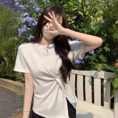 デザインツイストスリットピュアコットン半袖Tシャツレディース夏韓国風イレギュラーウエスト痩身右肩トップ