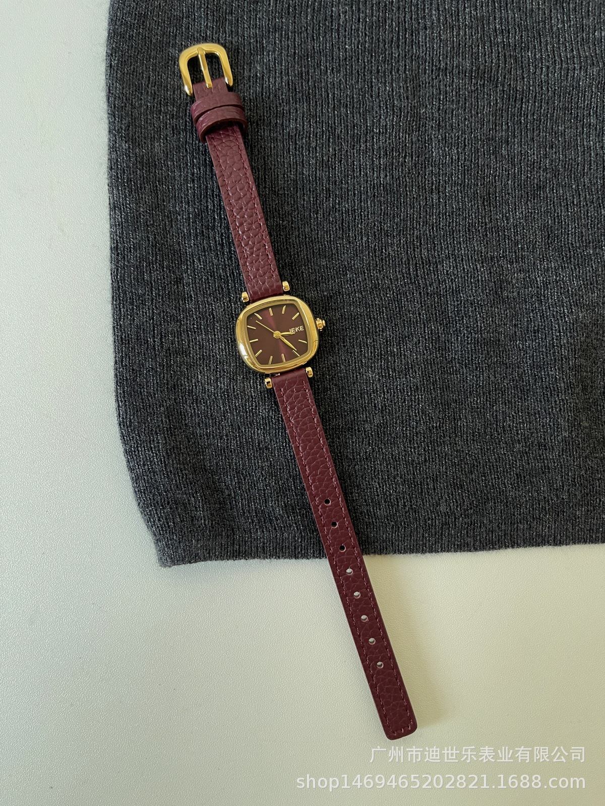 IEKEクロスボーダー小衆安可拉紅中古腕時計女性モデル個性軽豪華小型文字盤生放送プライベート女性時計