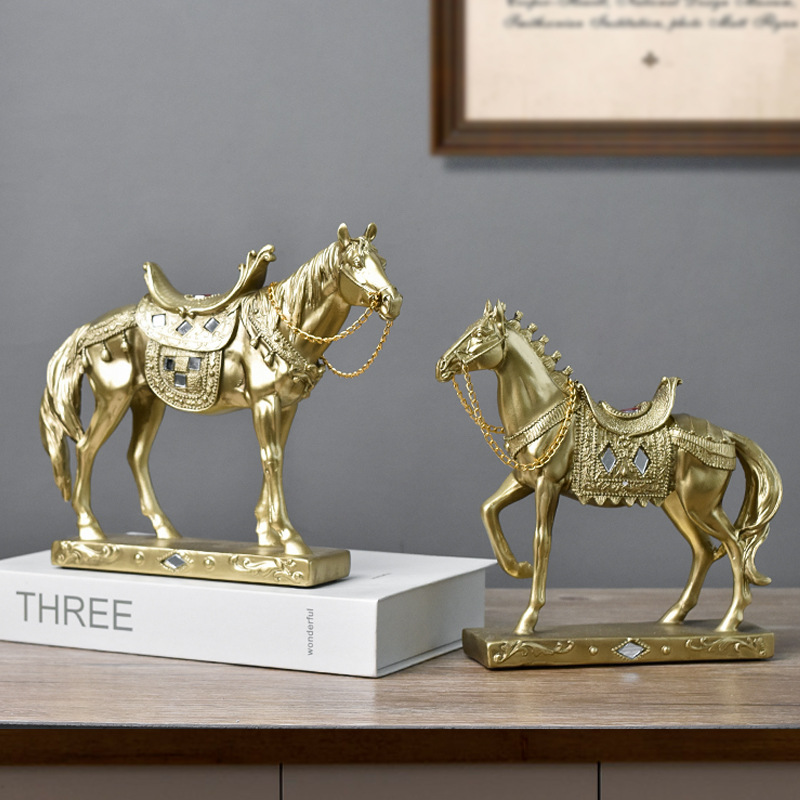 人気の馬の像、軽くて豪華な家の装飾品、リビングルームのエントランスホールのテレビキャビネットの装飾、幸運の馬年工芸品