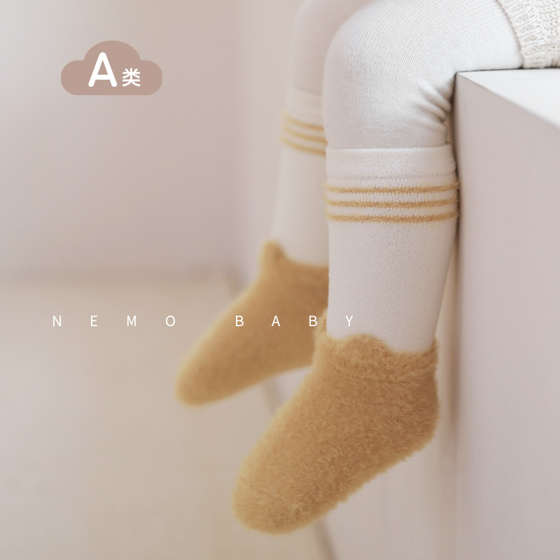 Calcetines para bebés en invierno, calcetines de coral para bebés, calcetines de peluche para niños y niñas, lindos sin hueso y sueltos.