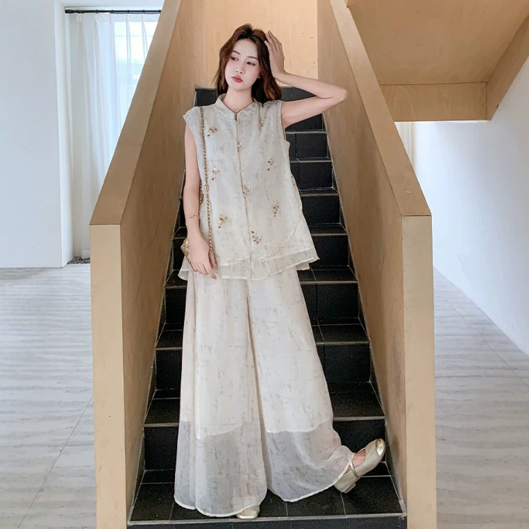New Chinese-Style Cool and Zen-Inspired Embroidered Sleeveless Top Set for Women, Summer 2026 New Wide-Leg Pants Two-Piece Set New Chinese-Style Cool and Zen-Inspired Embroidered Sleeveless Top Set for Women, Summer 2026 New Wide-Leg Pants Two-Piece Set