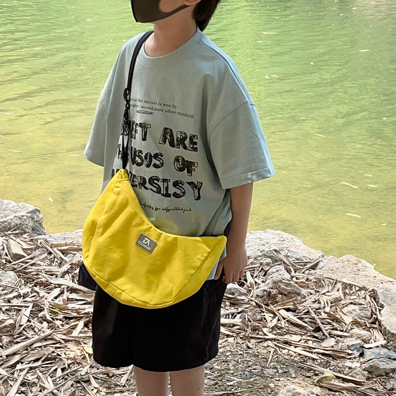 Deportes casuales bolsas de hombro para niños y niñas, bolsas de bolsillo de color sólido, bolsas de bolsillo para niños, 2025 nuevas bolsas de hombro para niños