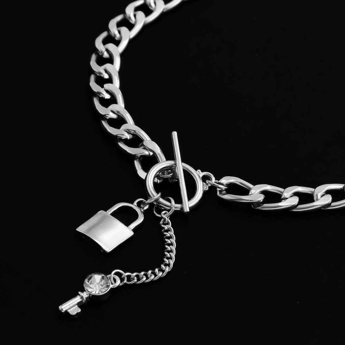 European And American Rhinestone Key Padlock Pendant Hollow Ot Buckle Necklace display picture 8