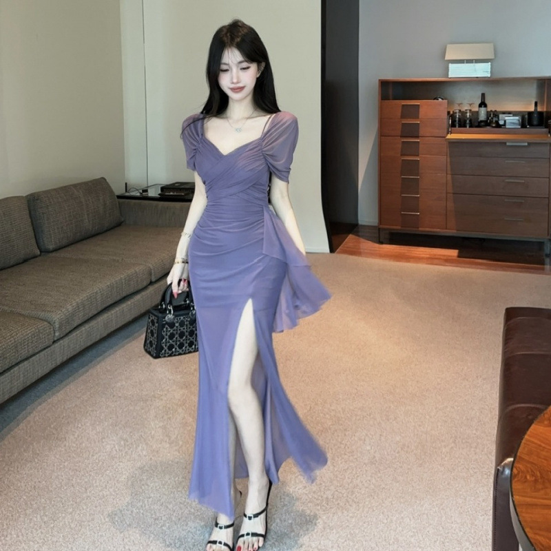 French-Style Purple Mesh Slit Dress with a Square Neckline, Waist-Cinching Design, Slimming Effect, and Elegant Socialite Style